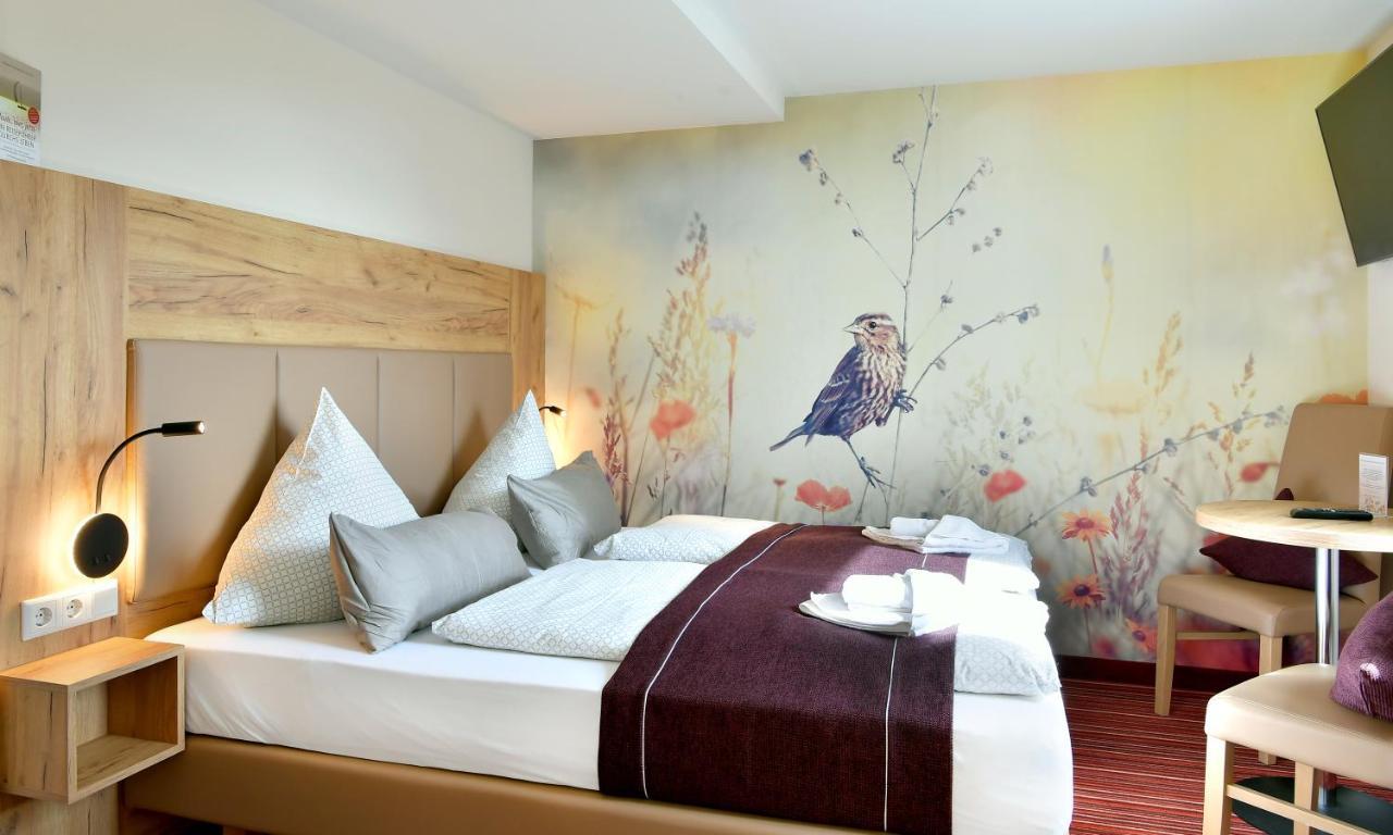 Familienhotel "Rhoen Feeling" Bernshausen Exterior photo