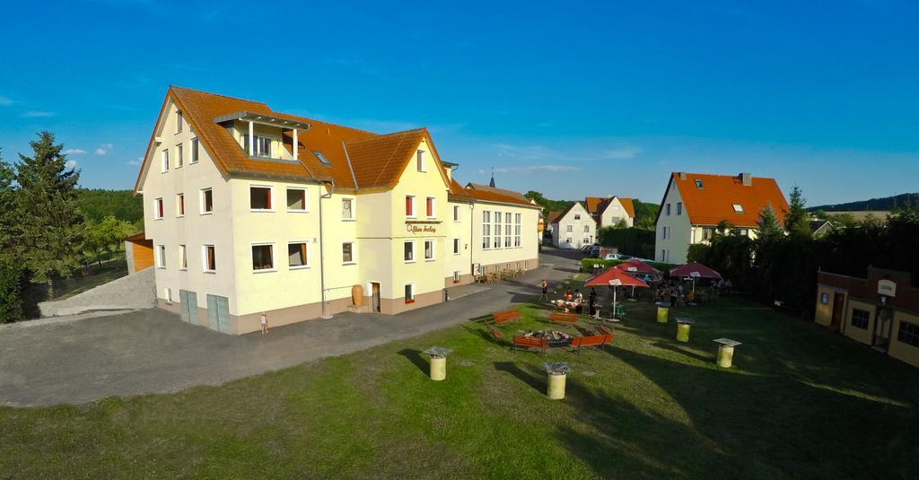 Familienhotel "Rhoen Feeling" Bernshausen Exterior photo